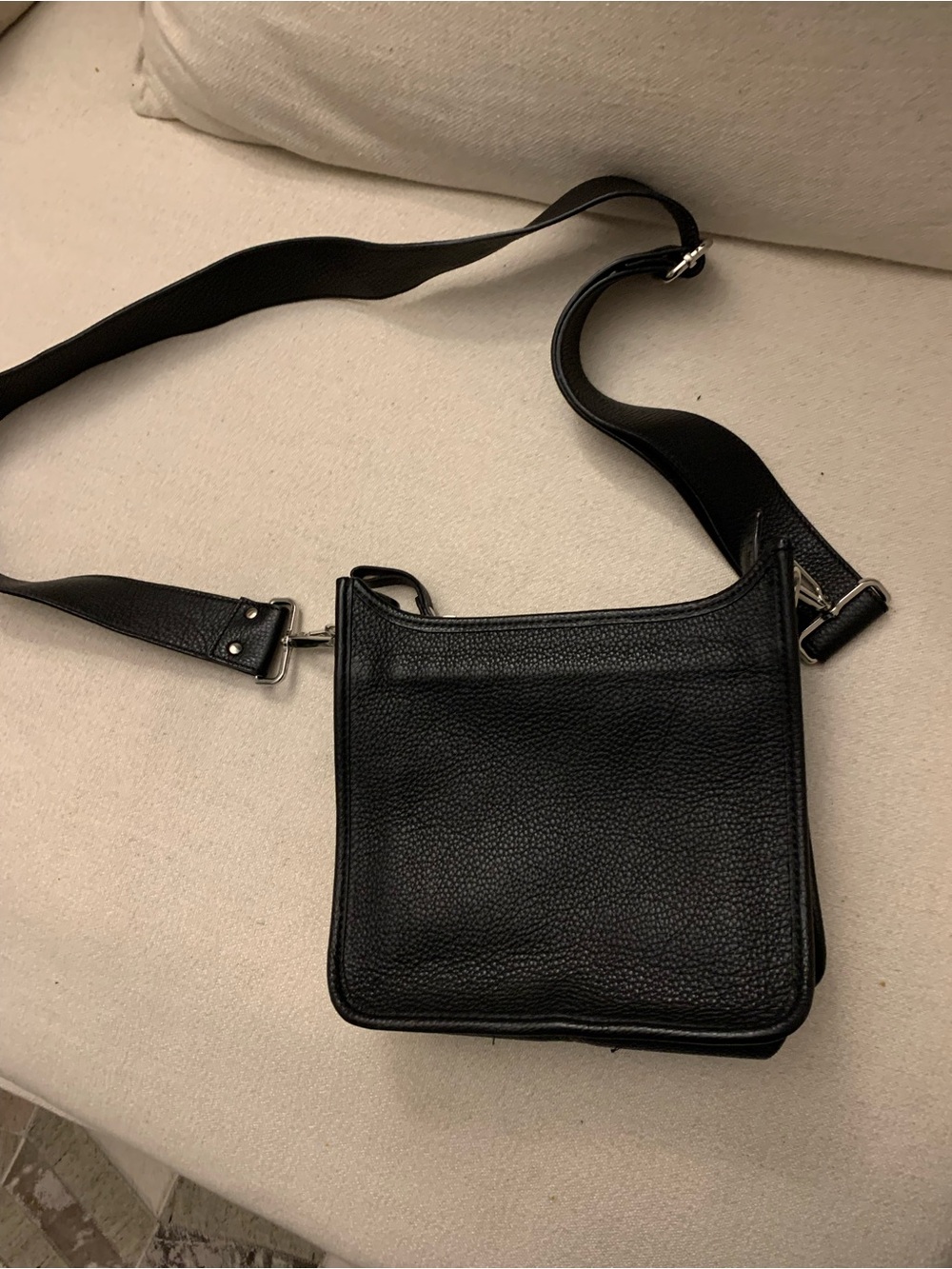 EUC La canadienne Crossbody Bag